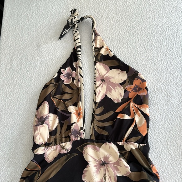 Maaji Areca Palm Halter Neck REVERSIBLE One-Piece Swimsuit, Medium, $172 - Picture 12 of 13